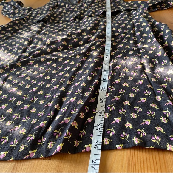 NWOT Loft Exposed Shoulder Floral Blouse - Picture 10 of 10